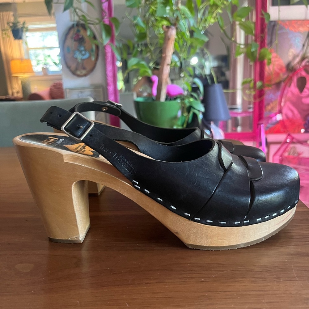 Women’s size 8 1/2 Swedish Hasbeen’s heeled mules